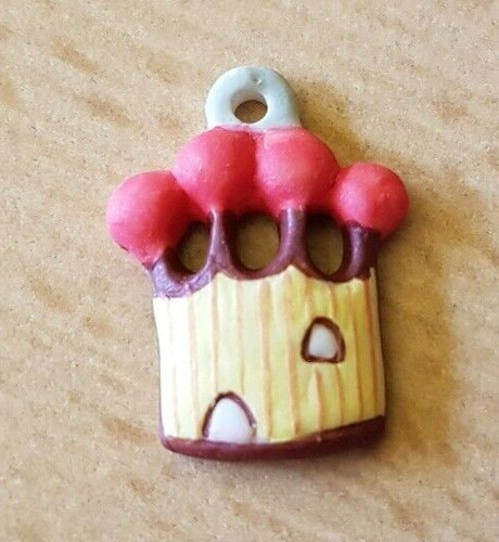 Fève pendentif couronne - fève,