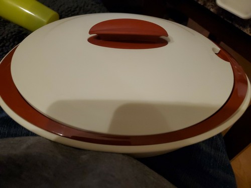 Tupperware oval insulated - tupperware,