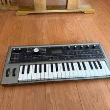 Synthétiseur/vocodeur Korg