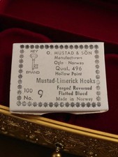 Vintage accessoire de pêche ancien hameçons Mustad deadstock collection pêcheur