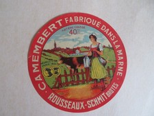 Etiquette  de fromage camembert Femme garde une vache