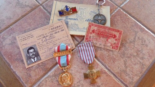 Lot souvenir algerie - algerie, medailles