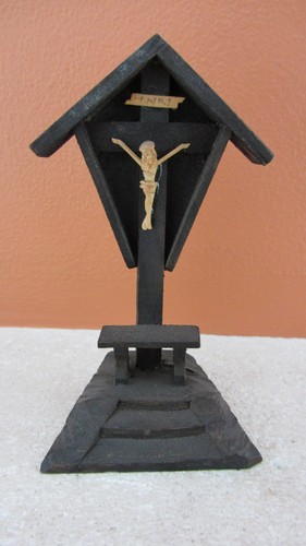 Antique petit crucifix - antique,