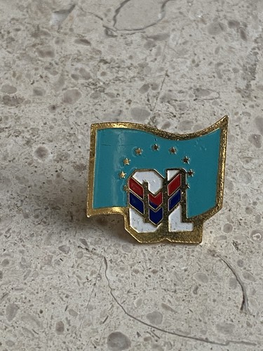 Pin olympique lyonnais - pin’s,