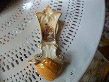très beau bénitier BISCUIT  