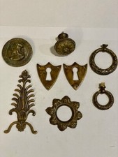 8 éléments ancien en bronze