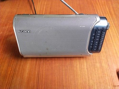 Radio portative sony - radio, modèle