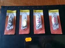 Leurres anciens  4 cuillers . Neuves . Pêche a la truite ou petits carnassiers.