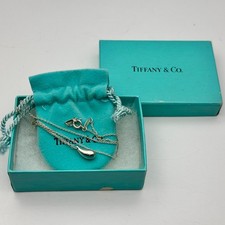 Collier pendentif larme