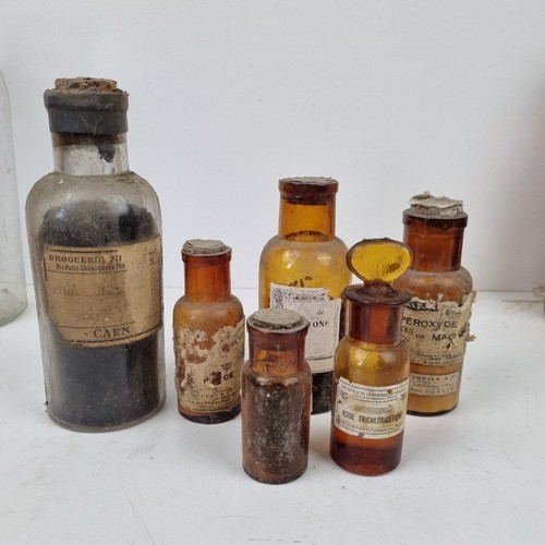 Bouteilles pharmacie verre - bouteilles, pharmacie,