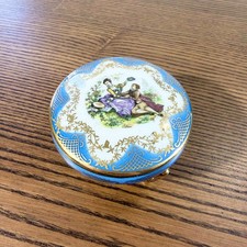 Boîte à bijoux en porcelaine de Limoges – Décor Watteau doré bleu – France, 1950