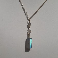 pendentif en pierre précieuse