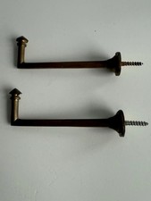 Deux PORTE-EMBRASSES  de