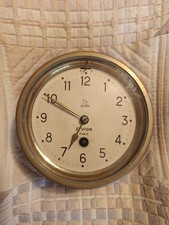 Montre de cloison par E.Vion