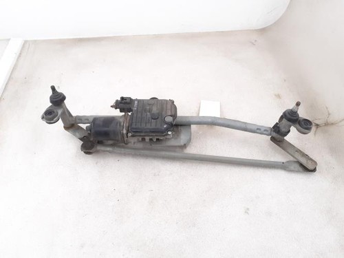 Moteur essuie glace avant