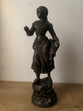 ancien régule jeune femme