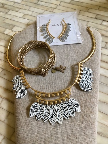 Stella and dot jewelry lot - and,