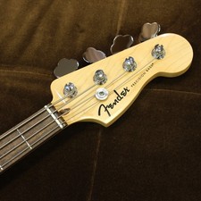 Guitare basse électrique Fender Standard Precision Bass noire d'occasion