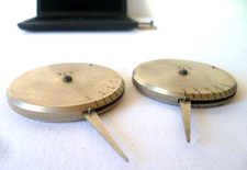 2 ANCIENS DYNAMOMÈTRES STE 0 à 20gr ET 20gr à 80gr