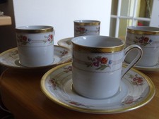 4 TASSES A CAFE FORME LITRON EN PORCELAINE DE BAVARIA MANUFACTURE WINTERLING