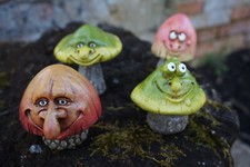 97126 4  FIGURINE CHAMPIGNON  ELFE FORET  TROLL PIXIE ANTHONY  FISCHER KORRIGAN 