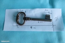 Ancienne Clé D' Armoire Ma 1