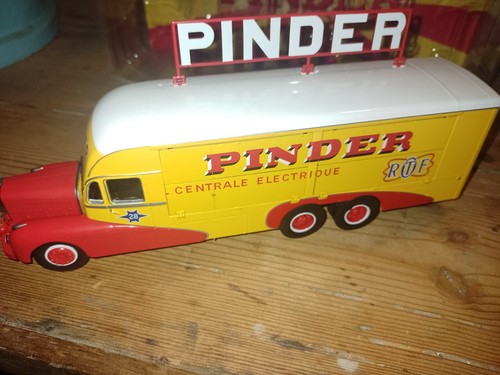 Voiture miniature camion - voiture,