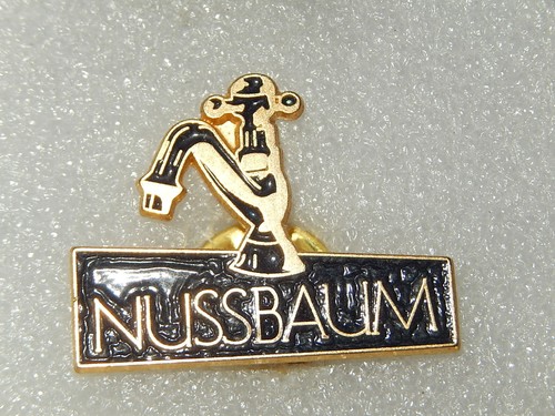 Pin nussbaum - pin's,