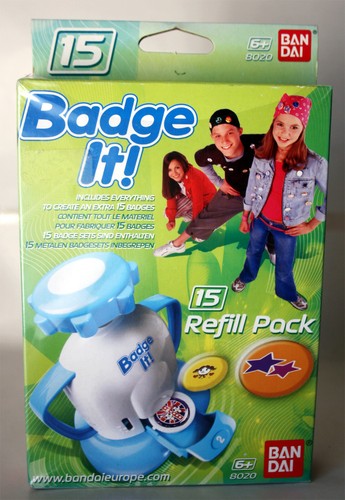 Bandai 2002 badge - badge, !
