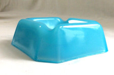 Cendrier en opaline bleue