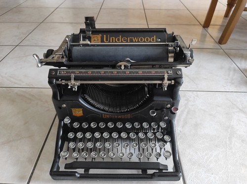 Machine ecrire underwood - ecrire,