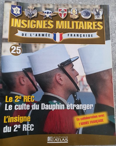 Fascicule insignes militaires - insignes,