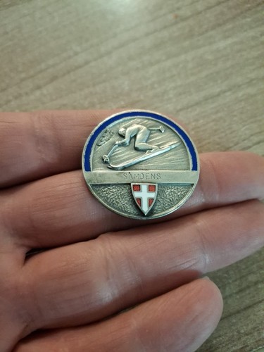 Rare broche insigne - rare,