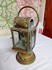 LANTERNE DE VISITEUR CHEMIN DE