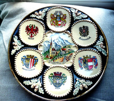 ANCIEN PLAT/ASSIETTE EN CERAMIQUE décor blasons provinces AUTRICHE à accrocher