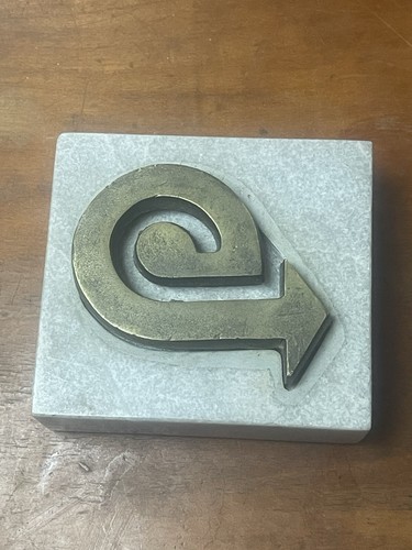 Petit bronze contemporain - bronze,