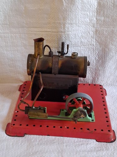 Ancienne machine vapeur - machine, a