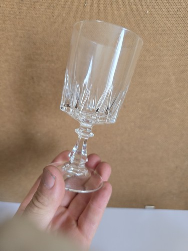 Verre vin cristal arques - a, d'arques