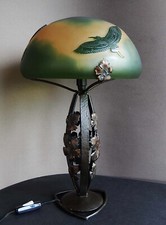 LA ROCHERE LAMPE EN VERRE MULTICOUCHES à décors de hérons gravés signée.