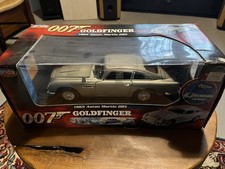 ASTON MARTIN DB5 GOLDFINGER