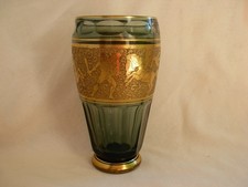 MOSER,VASE ART DECO EN CRISTAL FUME TAILLE ET DORE,DECOR A L'ANTIQUE ,ANNEES 30.