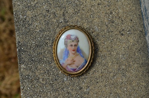 Broche ancienne femme - broche,