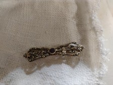 Broche forme papillon - forme, avert