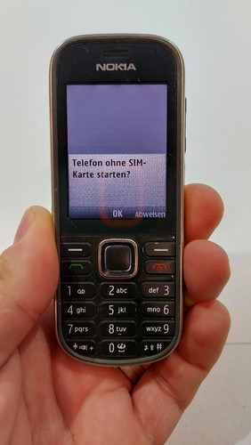 4738 nokia 3720c - very,