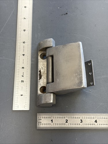 Vintage airstream lower hinge - lower,