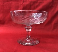 coupe sur pied cristal taillé BACCARAT / SAINT LOUIS décor ECAILLES fruits Table