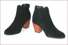 KIABI Bottines Boots Nubuck