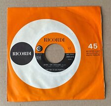 Danny BOY et ses PENITENTS  Avec un dollar + Ah! quel massacre 45T Jukebox EX