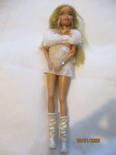 Poupee scene kennedy - scene,
