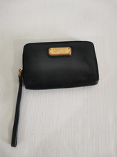 Portefeuille noir Marc by marc jacobs, bon état mais quelques marques d'usures,